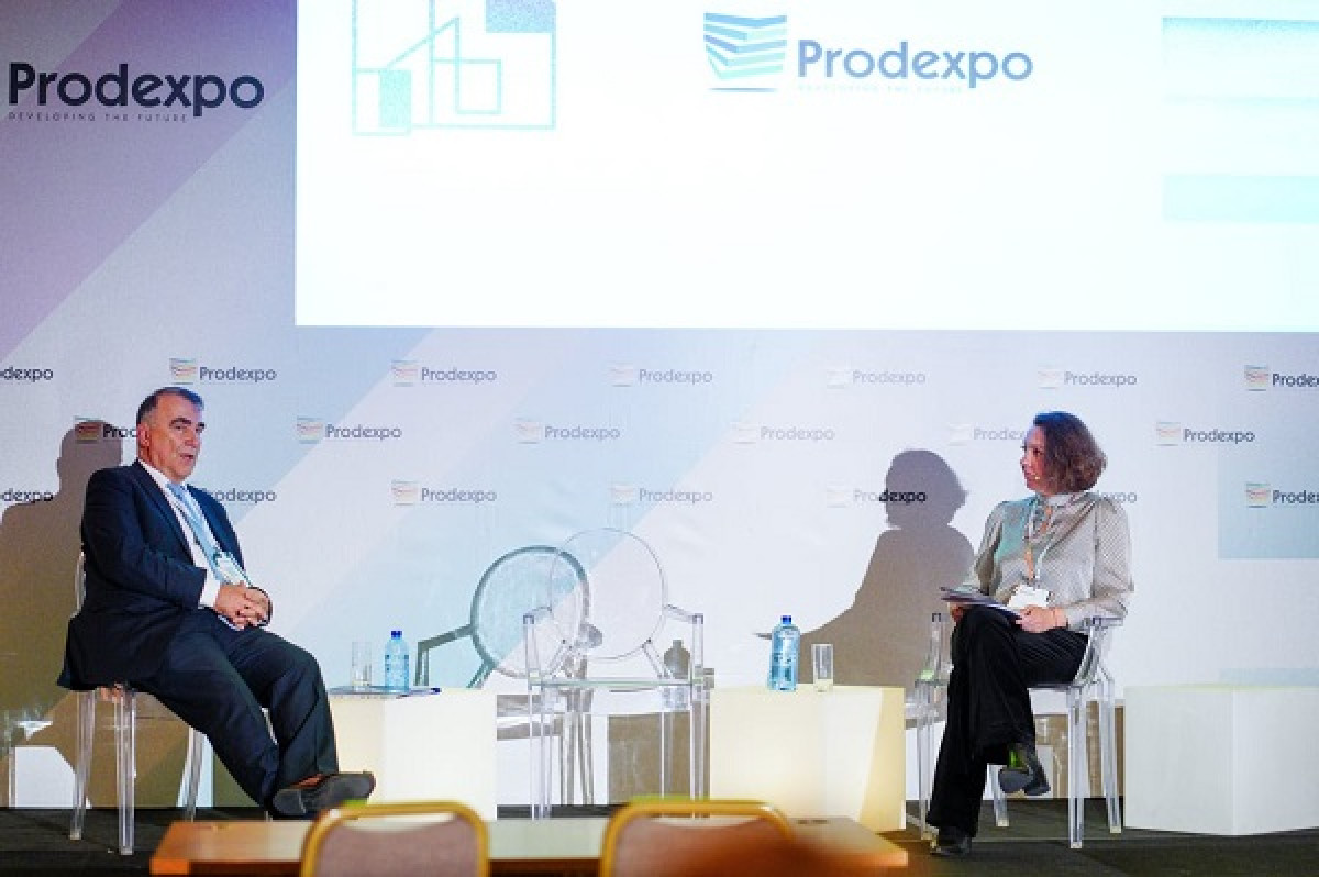 Από αριστερά: Πάρης Κοκορότσικος, Πρόεδρος και CEO, Euroconsultants, Μαρία Αυτιά, Leading Partner, Real Estate Advisory - REA L.P.