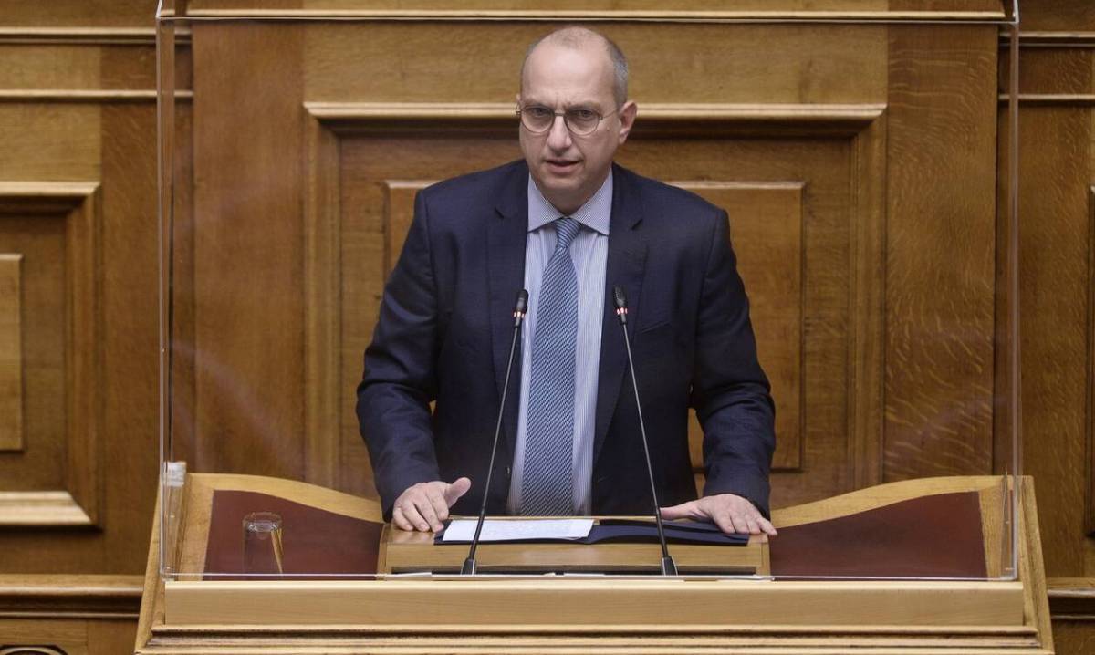 Οικονόμου: Εξαχρειωμένη αντιπολίτευση που παραμένει ίδια και απαράλλαχτη