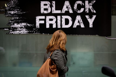 Black Friday: Το 61% των επιχειρήσεων συμμετείχαν στις φετινές εκπτώσεις