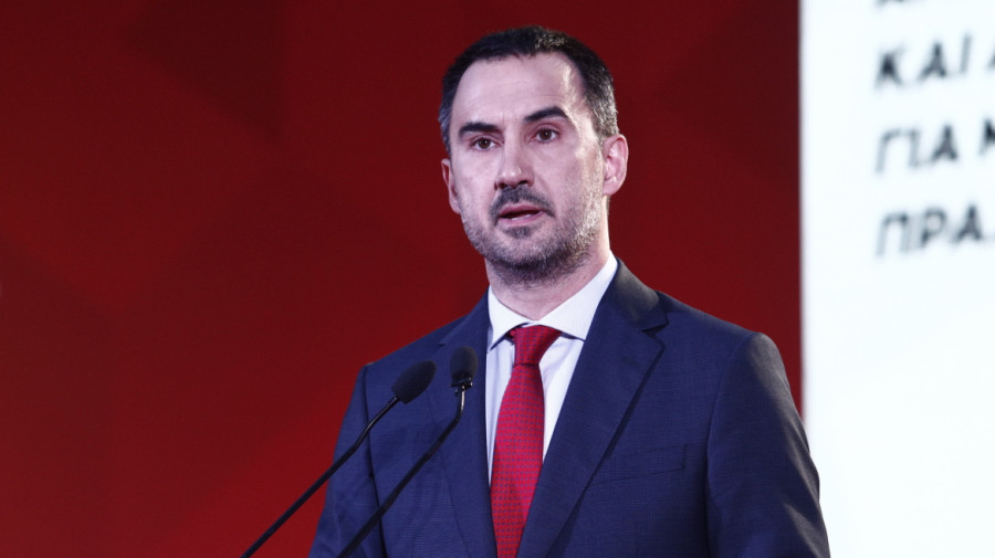 Χαρίτσης: Η πρόεδρος της Κομισιόν λειτουργεί ως κομματάρχης του Μητσοτάκη