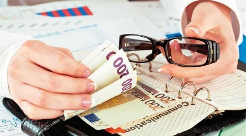 Πασχαλινός μποναμάς για 30.000 δημοσίους υπαλλήλους- Ξεμπλοκάρουν τα ΕΦΑΠΑΞ