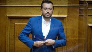 Αρση ασυλίας του Νίκου Παππά για το «περούκα-gate»