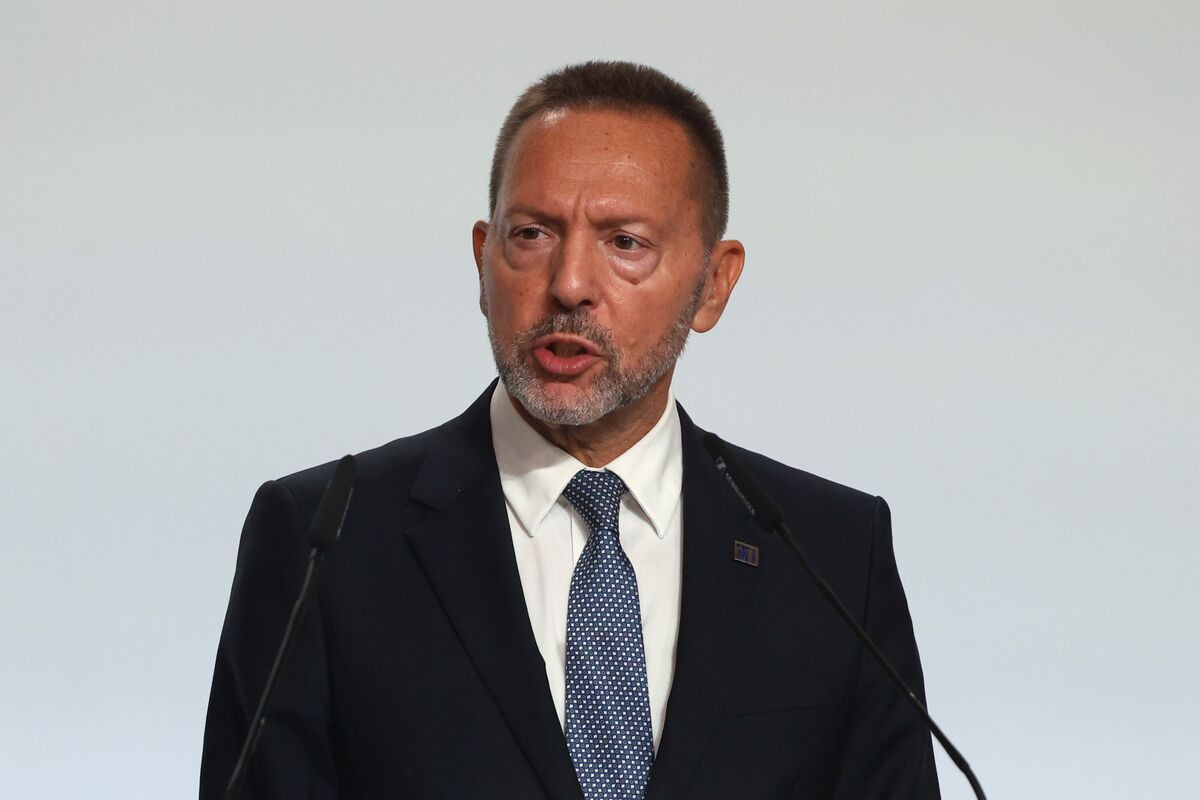 Στουρνάρας: Πιο πιθανό σενάριο οι τρεις μειώσεις επιτοκίων το 2024
