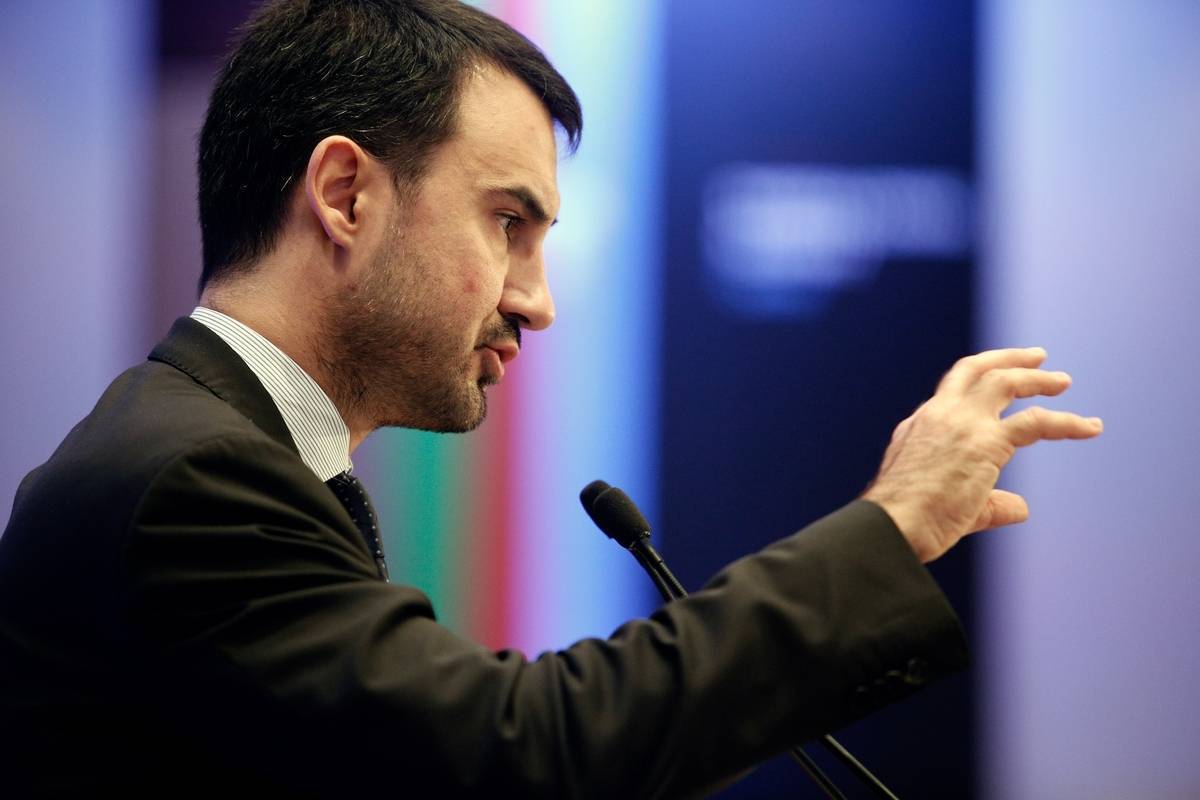 Κίνητρα για επενδύσεις μετά τον Αύγουστο προμηνύει ο Χαρίτσης