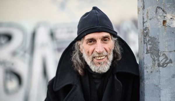 Έφυγε από τη ζωή ο σχεδιαστής μόδας Δημήτρης Παρθένης