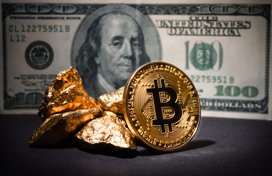 Πώς ο χρυσός και το δολάριο… ανεβάζουν το Bitcoin