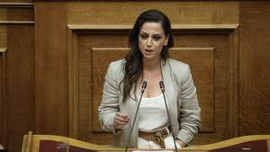 Μαξίμου κατά Χρηστίδου: Ανεπίτρεπτο βουλευτές να λειτουργούν ως troll