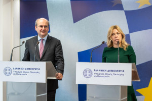 Χατζηδάκης: Παρεμβάσεις για ιδιωτικό χρέος και δάνεια σε ελβετικό φράγκο