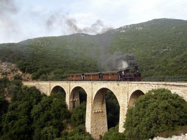 Με το σιδηρόδρομο θα πάει... "τρένο" ο τουρισμός: Η αναβίωση του Orient Express, οι θεματικές εκδρομές &amp; η αξιοποίηση ανενεργών τμημάτων του ΟΣΕ