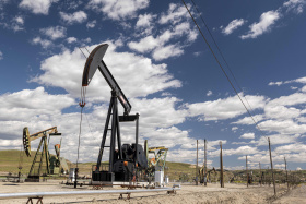 Ήπια άνοδος στις τιμές του πετρελαίου-Υποχωρεί ελαφρά το φυσικό αέριο