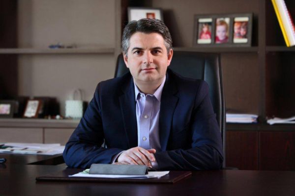 Κωνσταντινόπουλος: Πέντε απορίες που δεν έλυσε ο Μητσοτάκης