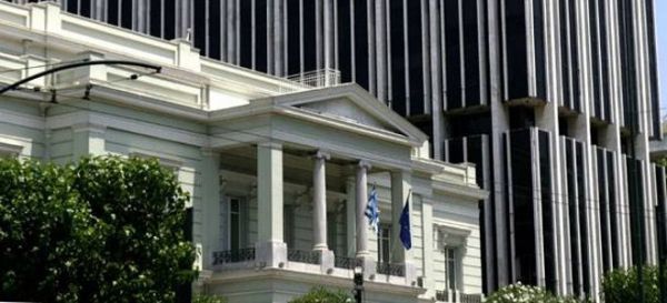 ΥΠΕΞ: "Στέλνουμε πυρομαχικά στους Κούρδους κατά του Ισλαμικού Κράτους (ISIS)"