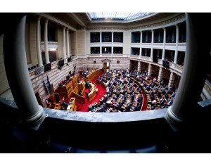 Ο εξωπραγματικός νομοθετικός σχεδιασμός μέχρι τις κάλπες
