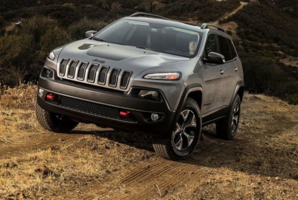 Jeep Cherokee: Ανακαλούνται 8.621 οχήματα