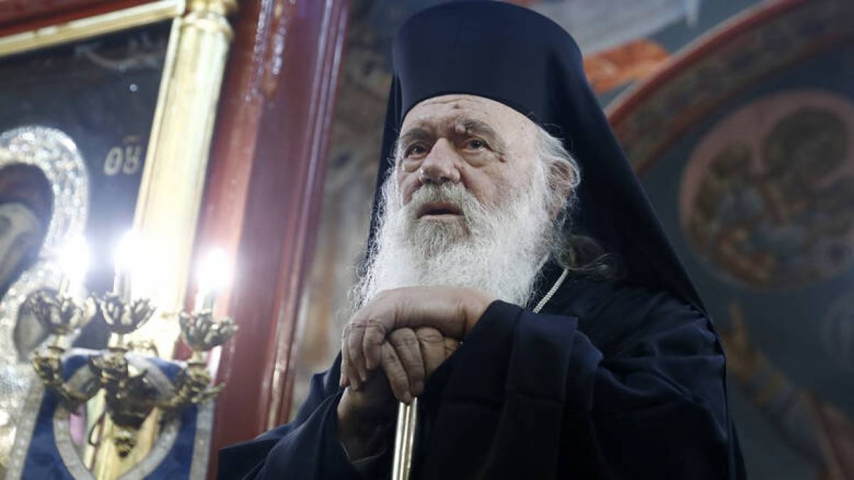 Ιερώνυμος: Απέναντι στη φθορά ολόφωτη η Χάρη της Αναστάσεως