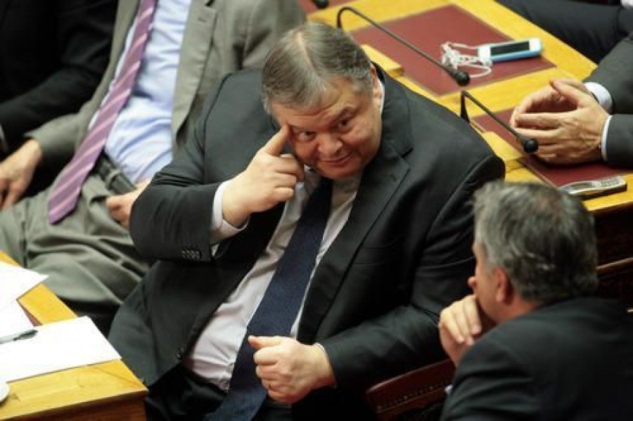 Ο «εκτσογλανισμός», ο κρυπτόμενος Τσίπρας και η αναφορά Μητσοτάκη στον Βαγγέλη Βενιζέλο