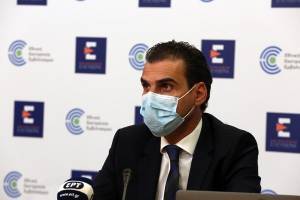 Θεμιστοκλέους: Κάνουμε προσπάθεια να αποφύγουμε ένα γενικευμένο lockdown