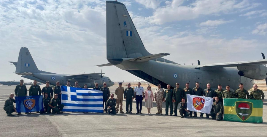 Ελλάδα: Ρίψη 8,5 τόνων τροφίμων στη Γάζα από την Πολεμική Αεροπορία - Το μήνυμα Μητσοτάκη