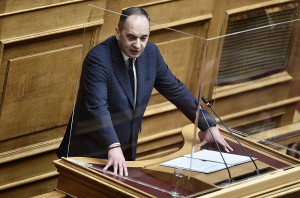 Πλακιωτάκης: Βιάζεται να χάσει τις εκλογές ο Τσίπρας