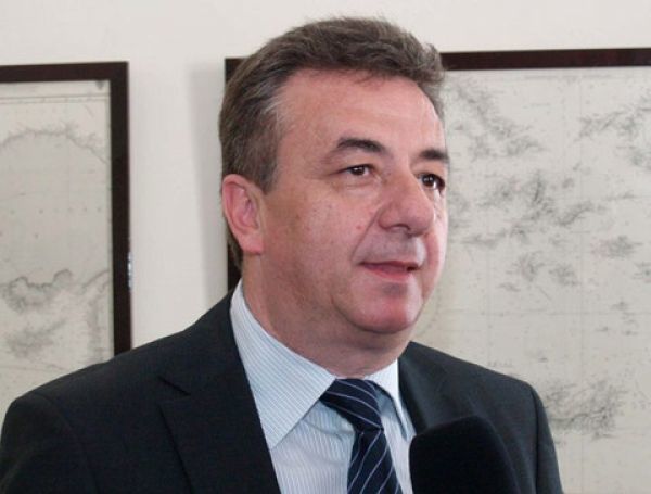 Αρναουτάκης για Κυριακές: «Εμείς ακούμε τη φωνή των εμπόρων της Κρήτης»