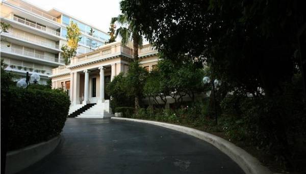 Μαξίμου:Καθημερινή έγνοια του Τσίπρα να πει κάτι για να αντιπολιτευθεί