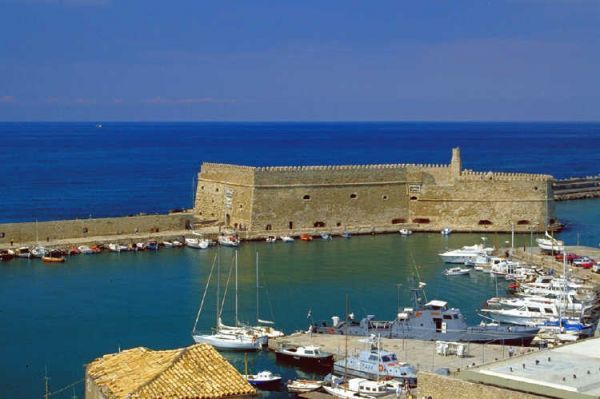 Ηράκλειο: Έρχεται «κύμα» αντιδράσεων για την «Πλωτή Πολιτεία»