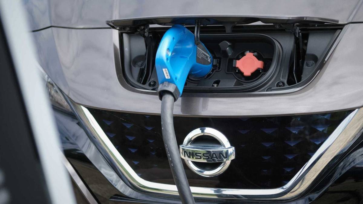 Συνεργασία NISSAN και E.ON για την ανάπτυξη δικτύου V2G