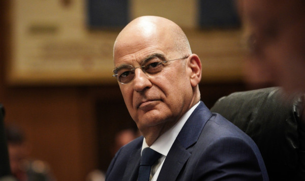 Τουρκική παρενόχληση στο αεροσκάφος που μετέφερε τον Δένδια στην Κύπρο