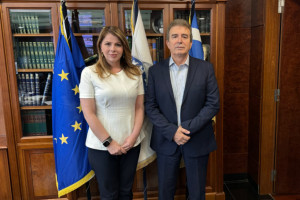 Συνάντηση εργασίας μεταξύ Χρυσοχοΐδη και Παπακώστα για την ενδοοικογενειακή βία