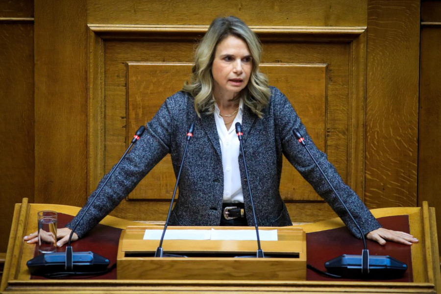 Αποστολάκη: Η κυβέρνηση δεν προστατεύει τους δανειολήπτες σε ελβετικό φράγκο