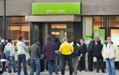 Σε χαμηλό δέκα ετών η ανεργία στη Βρετανία
