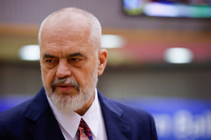 Ράμα: Βλέπει «ιρανικό δάκτυλο» πίσω από τις κινητοποιήσεις για τα θέρετρα Κούσνερ – Αιχμηρή απάντηση Τεχεράνης