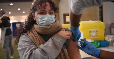 Το Ντουμπάι ξεκινά να εμβολιάζει γυναίκες που θηλάζουν