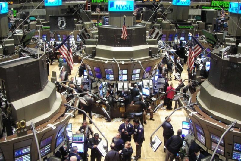 "Βουτιά" στη Wall Street