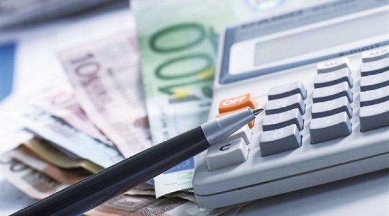 Ποιοι θα πληρώσουν τη νύφη με φόρους 2,5 δισ ευρώ το 2016
