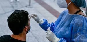 Κορονοϊός - ΕΟΔΥ: Δωρεάν τεστ σε 132 σημεία της χώρας