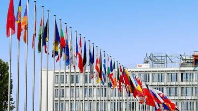 Οι περισσότεροι Ευρωπαίοι νιώθουν ότι επωφελούνται από το διεθνές εμπόριο