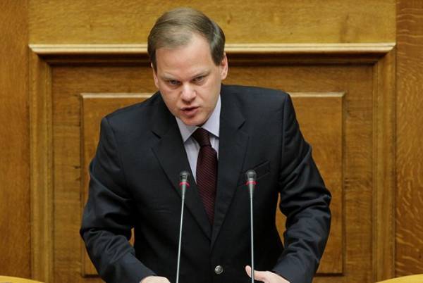 Ανοιχτό το ενδεχόμενο για ονομαστική ψηφοφορία στην ελληνογαλλική συμφωνία