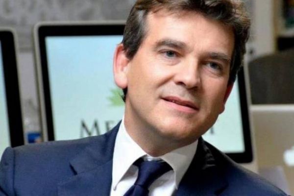 Υπ. Βιομηχανίας της Γαλλίας : Οι "Ταλιμπάν της Δεξιάς των Βρυξελλών εμποδίζουν την ανάπτυξη !