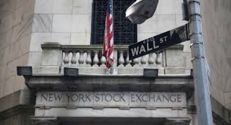 Πτωτικά η Wall Street με τεχνολογικές πιέσεις