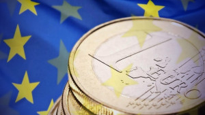 Μετατρέπεται το ευρώ σε μαλακό νόμισμα;