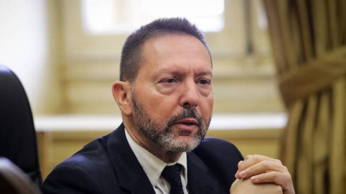 Στουρνάρας: Οφέλη και κίνδυνοι από την υιοθέτηση εφαρμογών τεχνητής νοημοσύνης