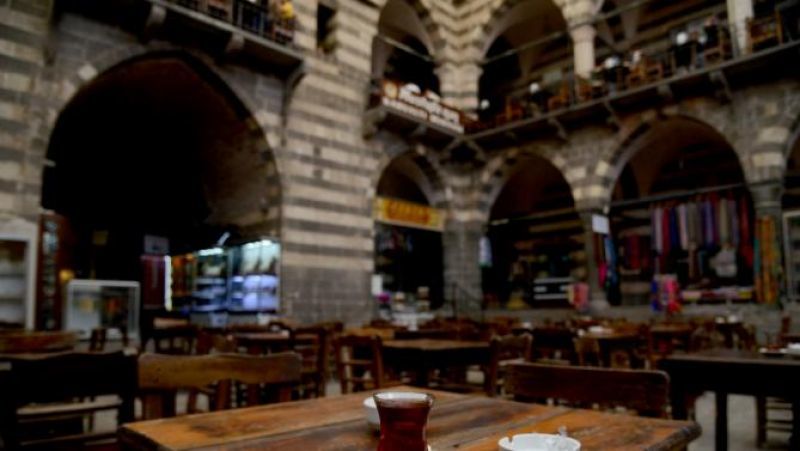 Απίστευτο! Άνοιξε πυρ σε τεϊοποτείο γιατί το τσάι ήταν... ακριβό!