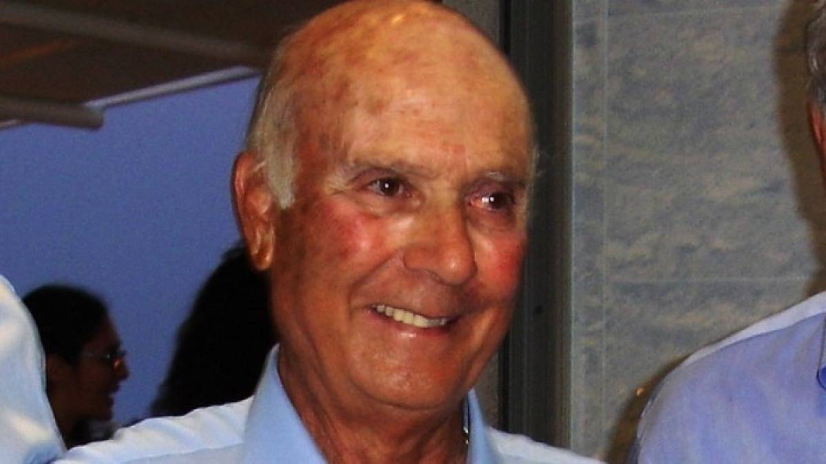 Πέθανε ο ξενοδόχος Βασίλης Καμπουράκης