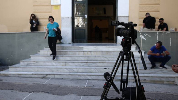 Αναμένονται 5-7 εντάλματα σύλληψης για το βιασμό της 12χρονης