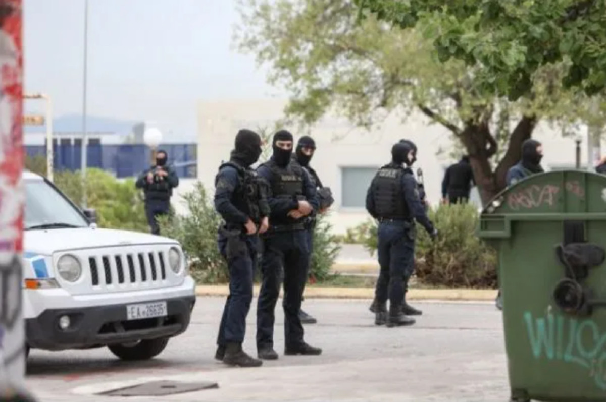 Έφοδος αστυνομίας σε φοιτητικές εστίες: Συνελήφθησαν ανήλικοι διακινητές ναρκωτικών