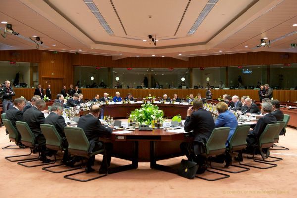 EWG: Παραμένουν οι διαφορές και αναζητείται πολιτική λύση
