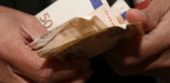 Στη Βουλή οι μισθοί γενικών και ειδικών γραμματέων των υπουργείων