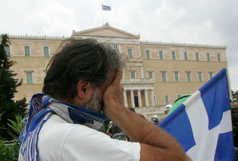 Μνημόνιο: Βαρύς «πέλεκυς» στους συνταξιούχους-Χάνουν την 35ετία