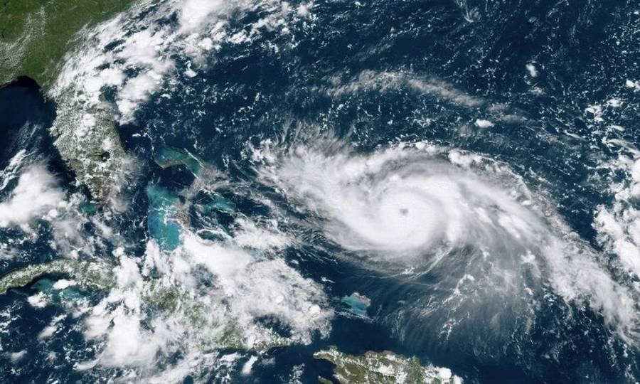 Στην κατηγορία 5 βρίσκεται ο κυκλώνας Ντόριαν απειλώντας τις Μπαχάμες